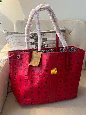 MCM Red Logo-Print Reversible Tote